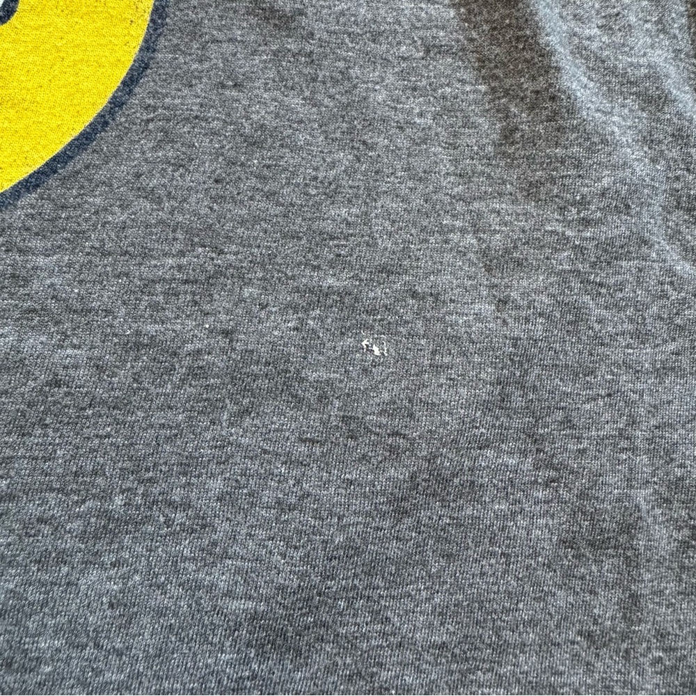 Buc-ees t-shirt Small - Picture 5 of 8